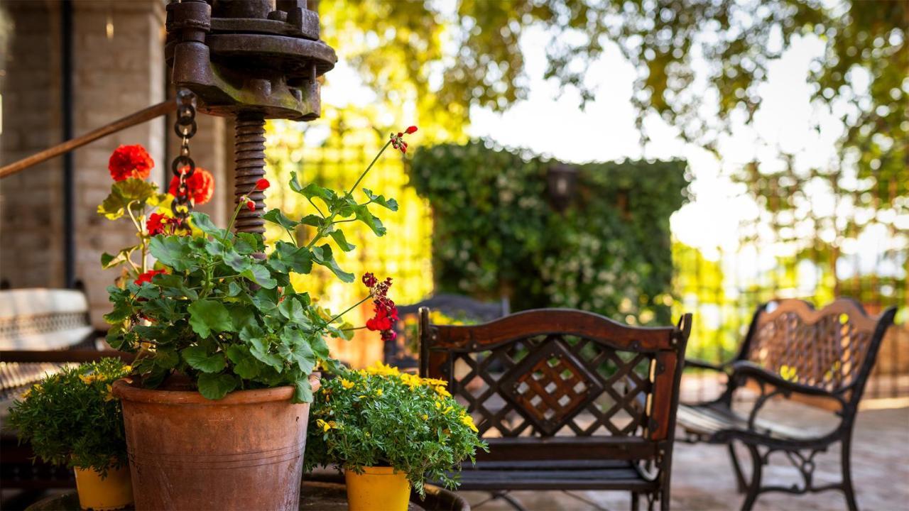 La Maesta Antica Dimora Di Campagna Villa Foligno Ngoại thất bức ảnh